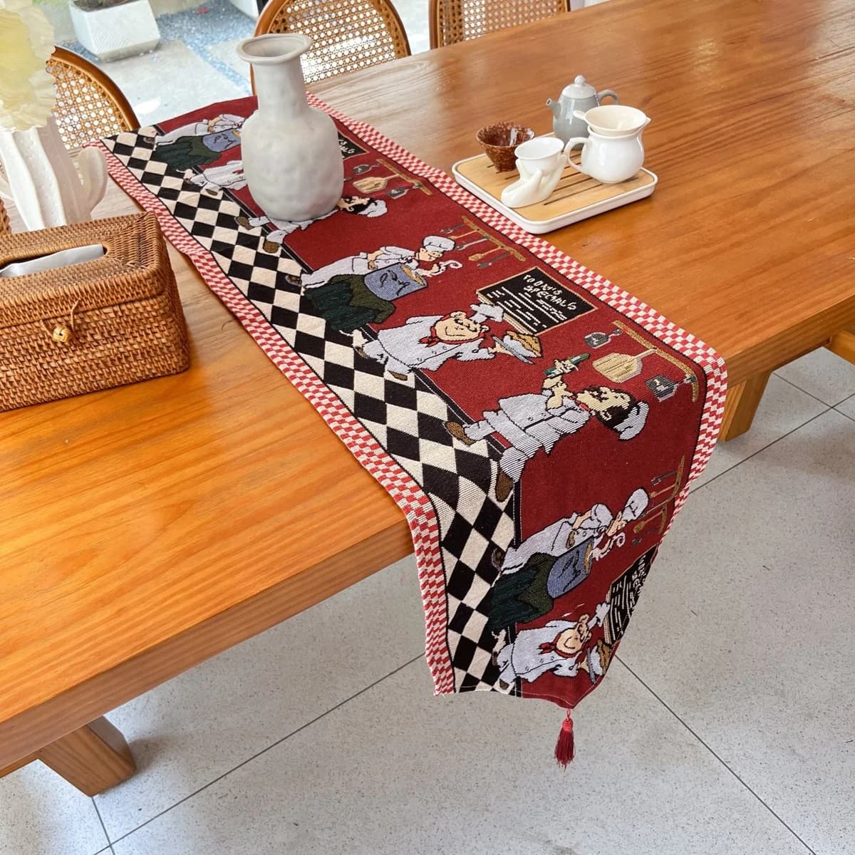 Weihnachts-Tischläufer – Festliche Holiday-Deko für Esstisch und Sideboard