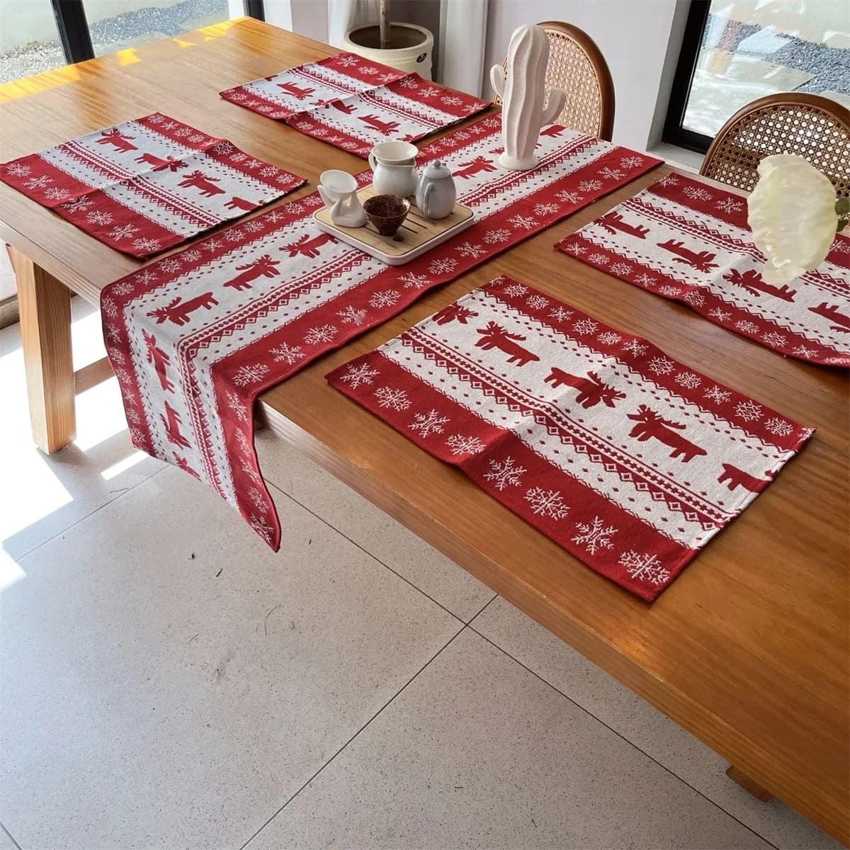 Nordischer Weihnachts-Tischläufer und Platzset aus Polyester-Baumwoll-Mischung