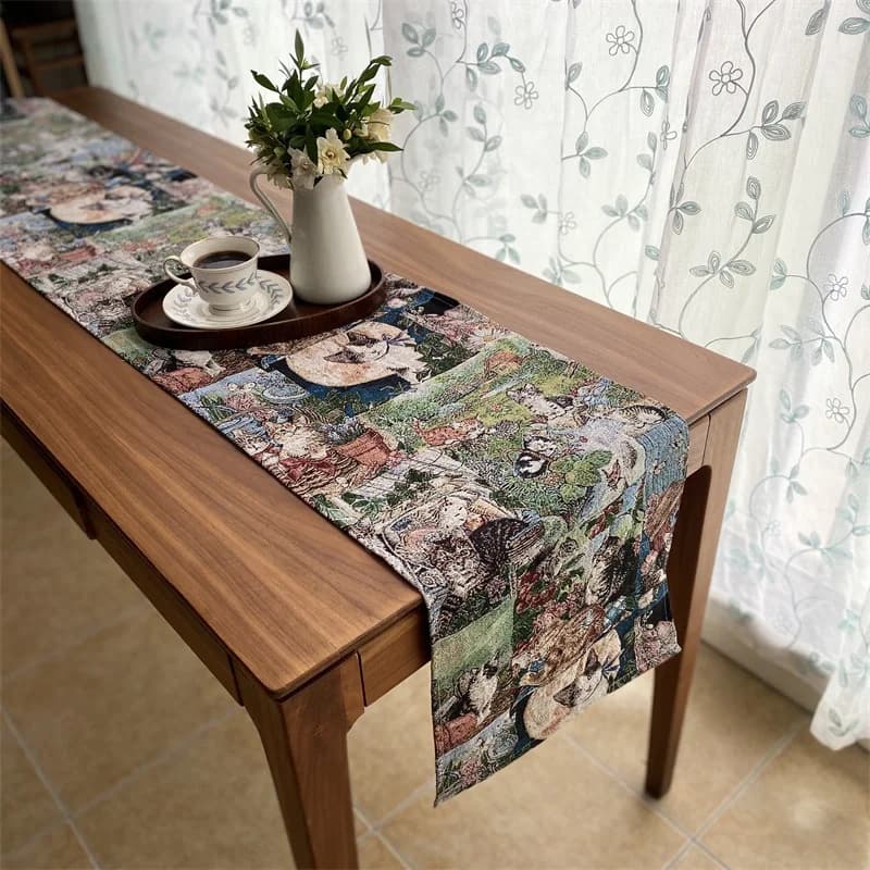 Baumwoll-Leinen-Mix Tischläufer mit Blumen-Katzen-Print für Wohndekoration