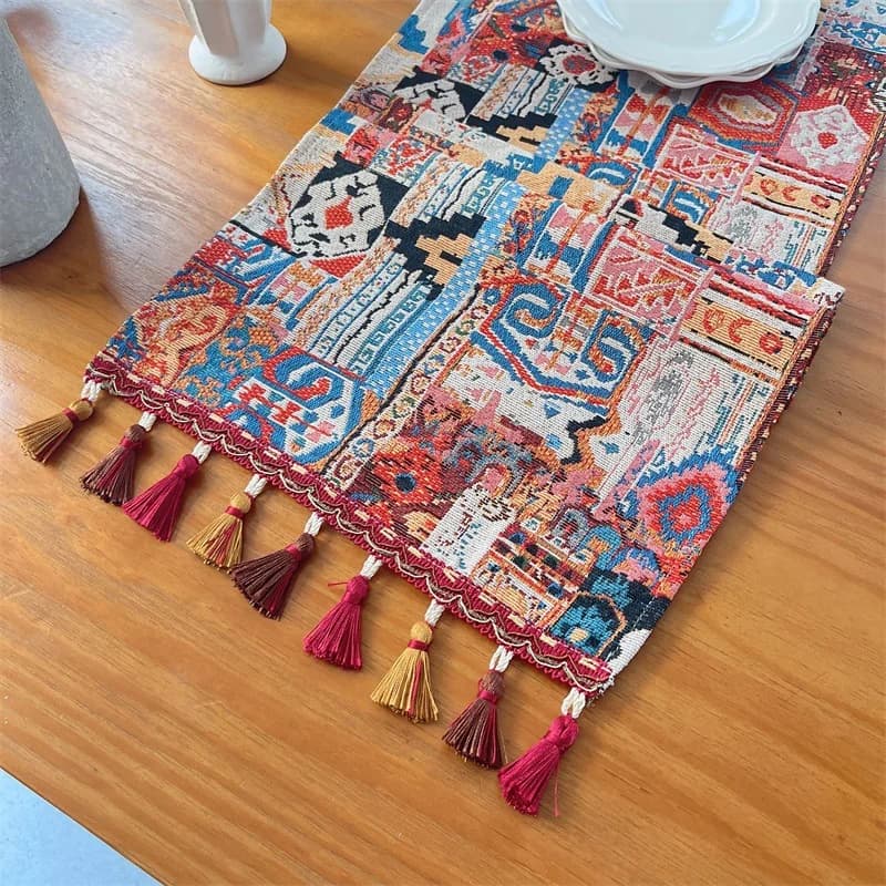 Boho-Tischläufer aus Baumwollmischung mit geometrischem Muster